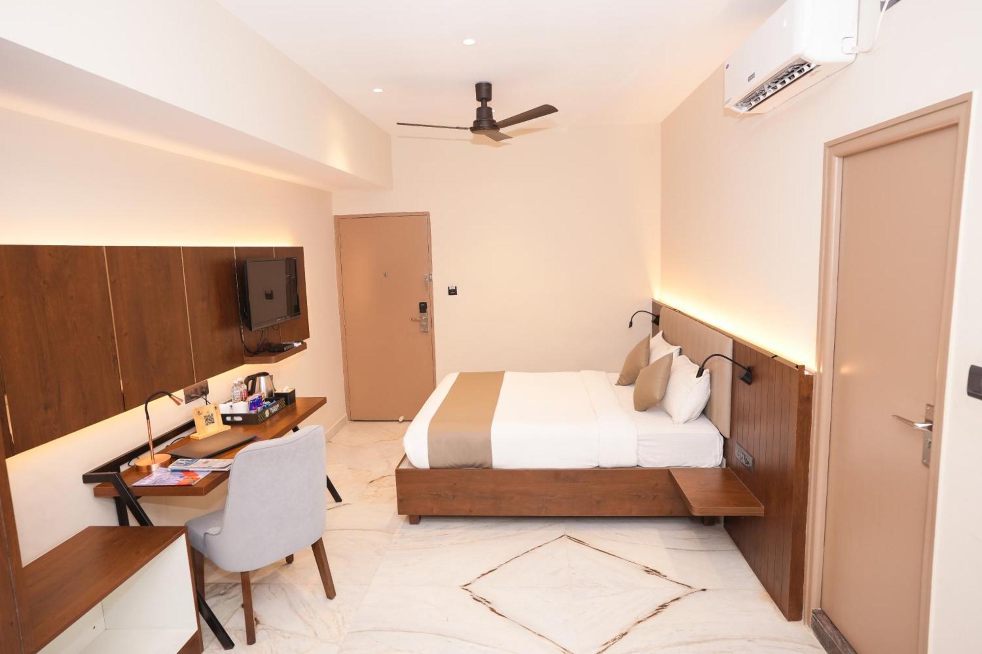 Vaishnavi Residency Hotel Bangalore Exterior photo