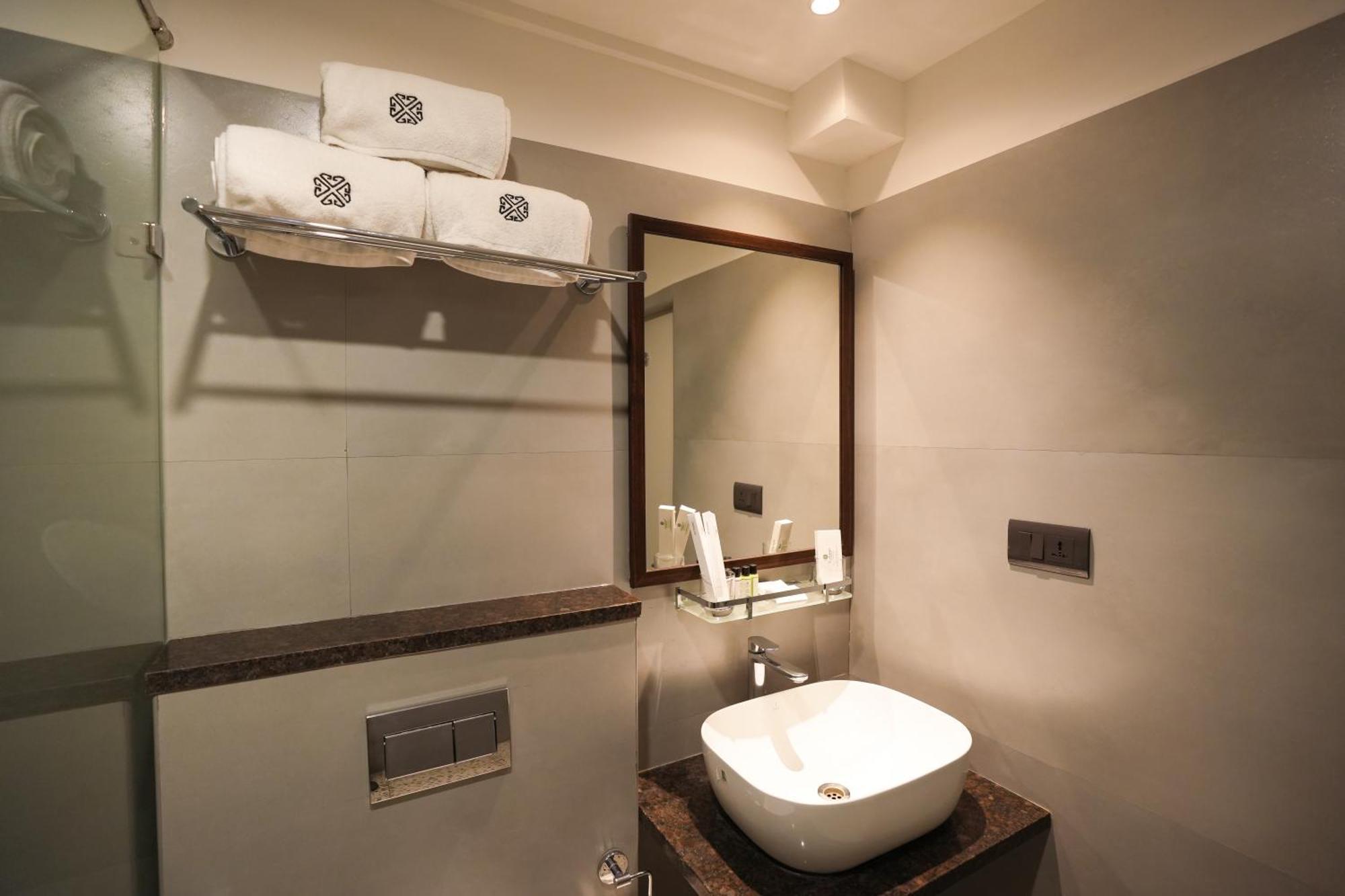 Vaishnavi Residency Hotel Bangalore Exterior photo